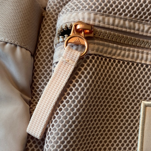New without tags Adidas, blush color backpack rose gold hardware - Picture 3 of 11